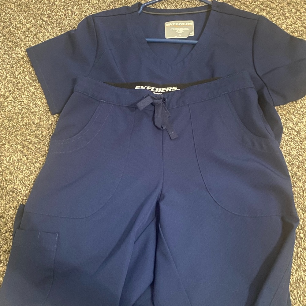 Sketcher scrubs